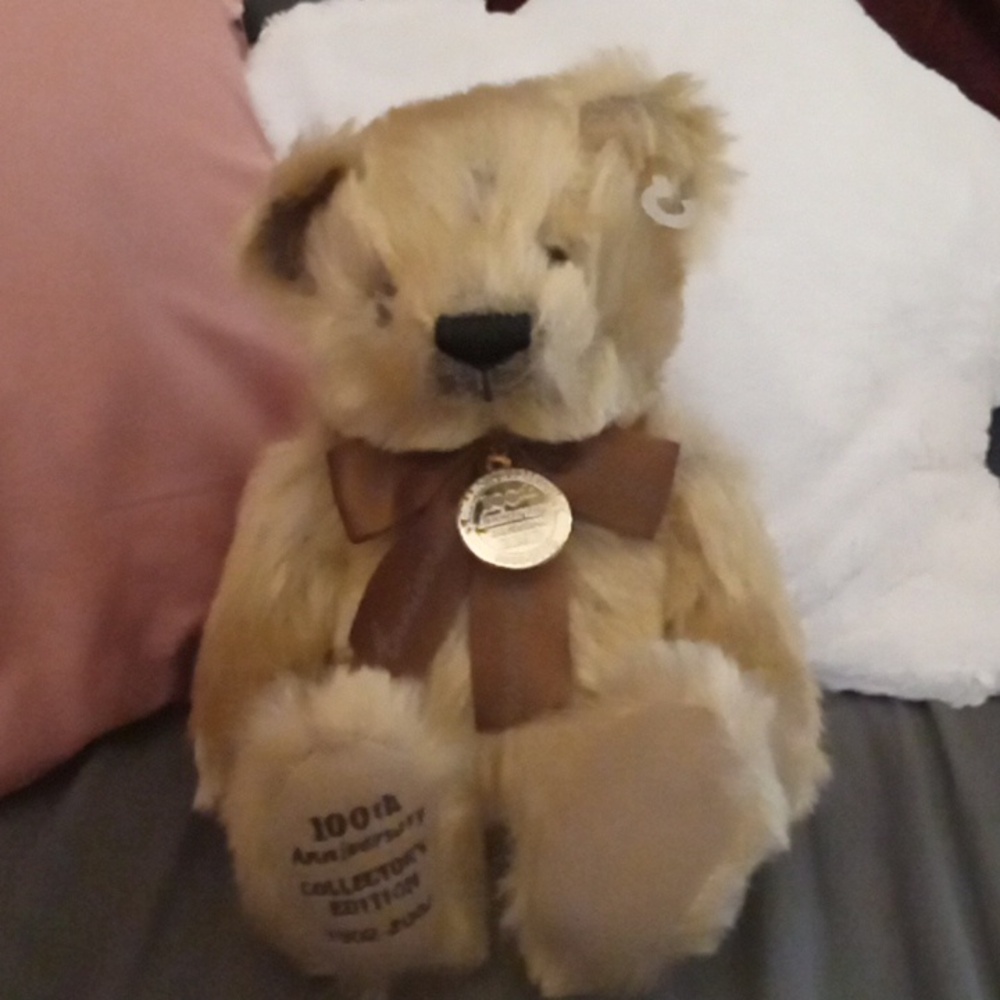 Harry The GOLDEN Teddy Bear COLLECTORS EDITION 2002 Vintage stuffed animal